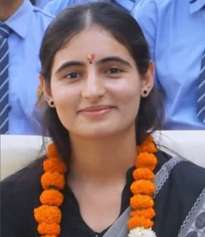 Srishti Dabas biography details