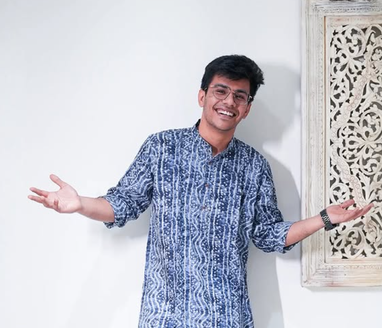 Madhur Virli All Biography