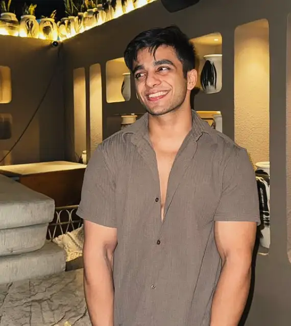Aarush Bhola Photos 