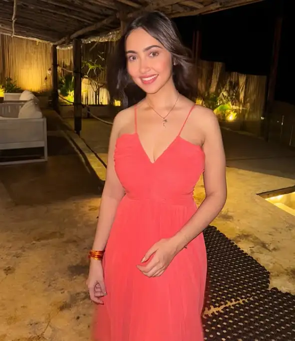 kaashvi hiranandani photos